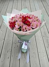 Букет цветов из:  Альстромерии в Богдановке