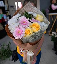 Букет цветов из:  Герберы, Розы и Хризантемы в Богдановке