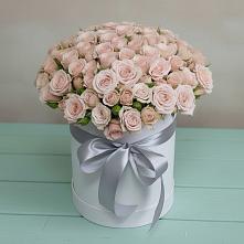 Цветочная композиция из Розы в шляпной коробке в Богдановке