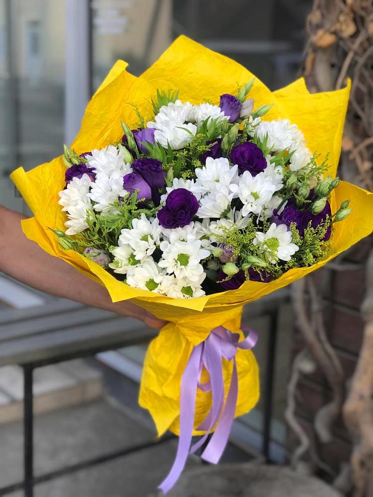 Букет цветов из: Ирисы, Хризантемы и Ромашки в Богдановке