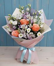 Букет цветов из:  Лизиантусы, Розы, Альстромерии и Гипсофила в Богдановке