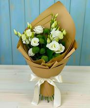 Букет цветов из:  Хризантемы и Лизиантусы в Богдановке