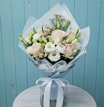Букет цветов из:  Розы и Лизиантусы в Богдановке
