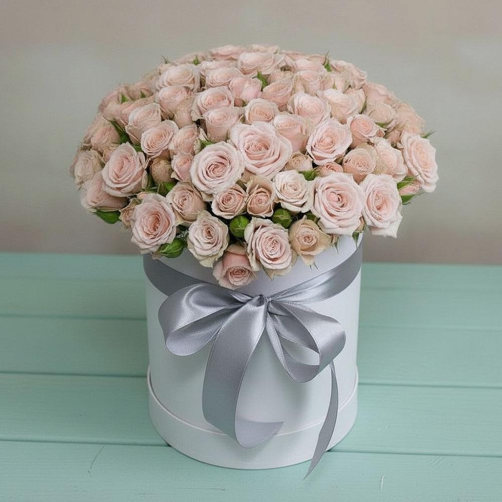 Цветочная композиция из Розы в шляпной коробке в Богдановке